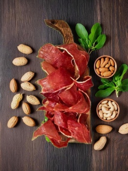 МЯСНЫЕ ЧИПСЫ ИЗ СВИНИНЫ 500 г.